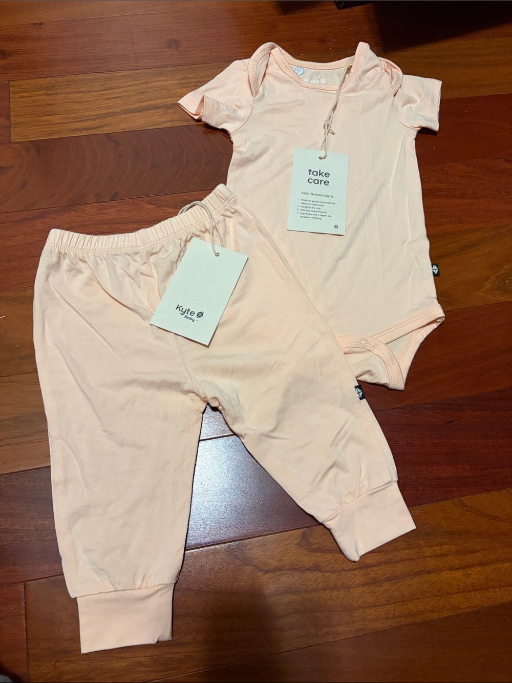 Kyte baby 3-6 months canyon outfit